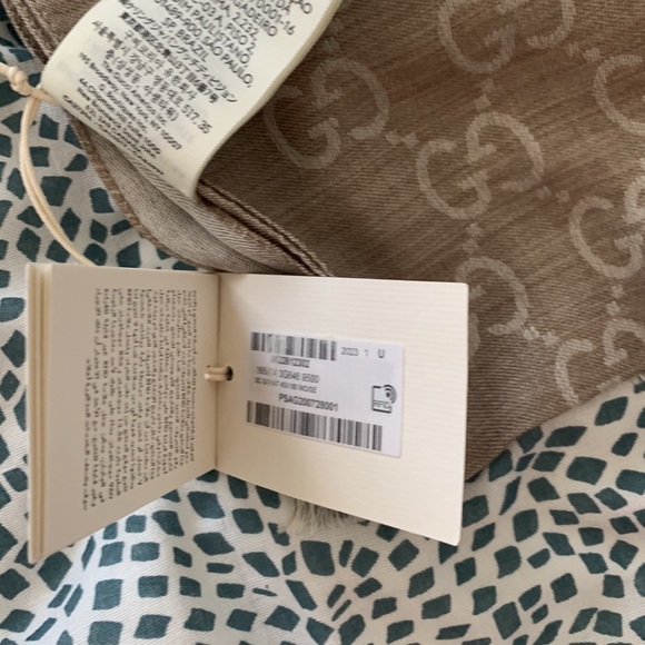 Gucci Scarf - Picture 4 of 5